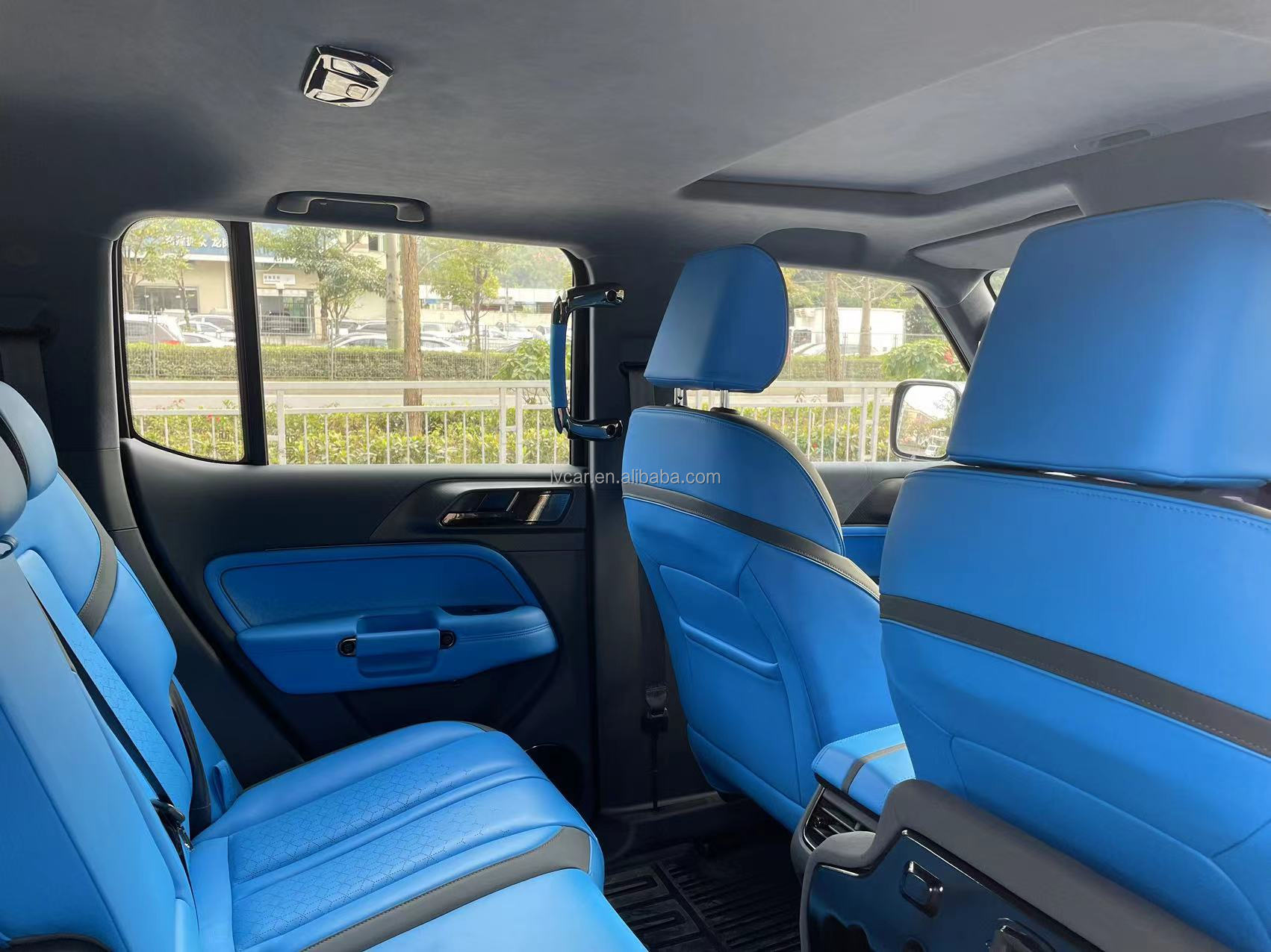 Tank 300 SUV Car with Rear Camera and Automatic Air Conditioner in Customized Version