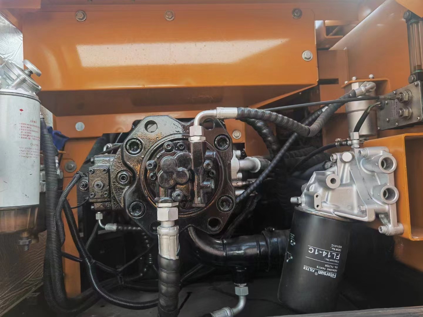 Used SANY SY215C Crawler Excavator 122KW Cummins Engine