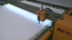 China 5kw Single Needle Computer Guided Quilting Machine For Summer Quilts on sale