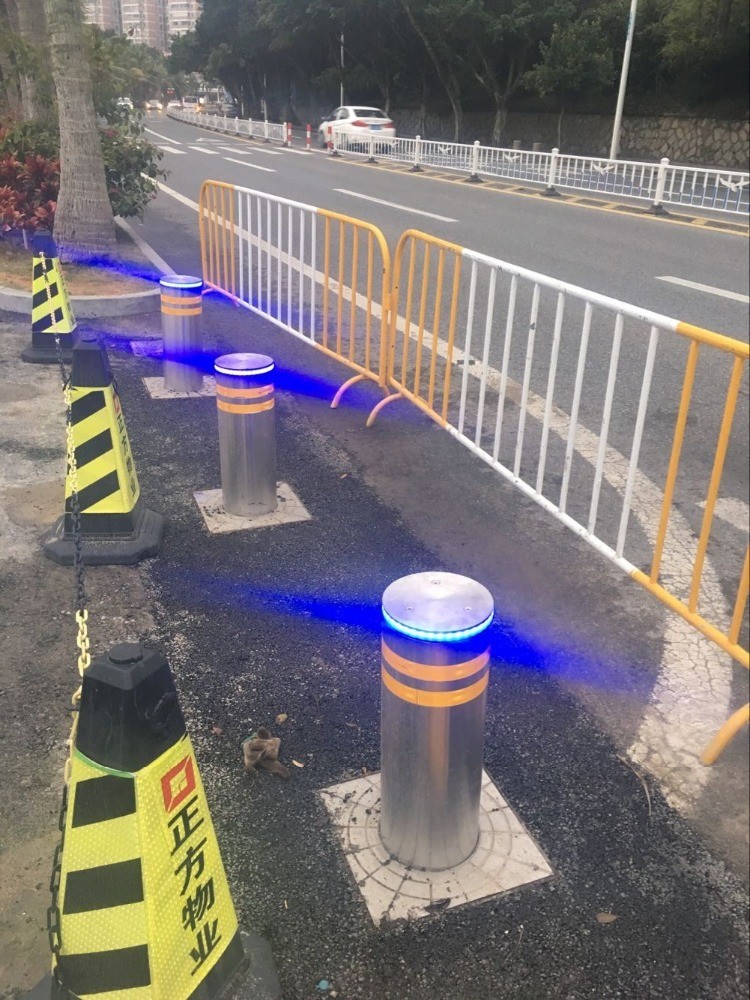 Waterproof IP68 Hydraulic Rising Bollards Parking Vehicle Barrier Bollards