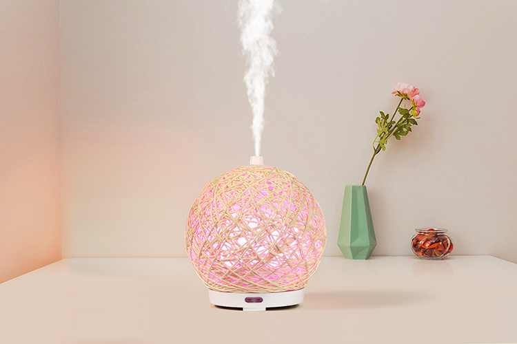Aromatherapy USB Air Humidifier 80ml with 7 Color LED Nightlight Aroma Diffuser