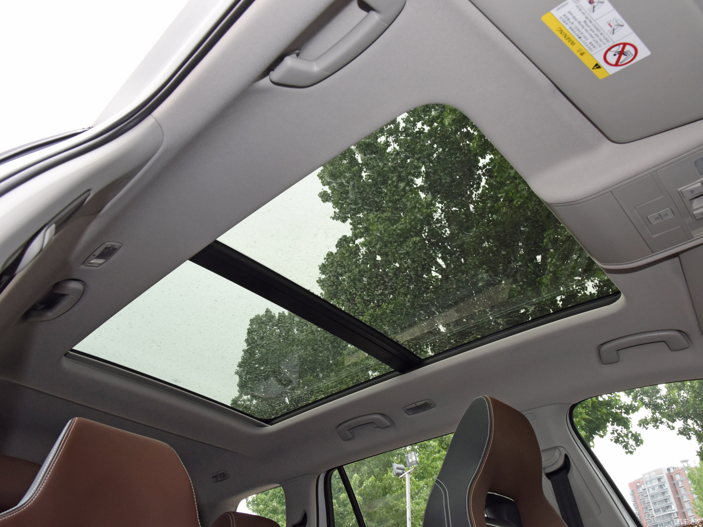 Front Window Electric One Key Lifting Skoda Kodiaq Gasoline 2.0T 186HP L4 SUV The Most Comfortable Space for Mid-size Car
