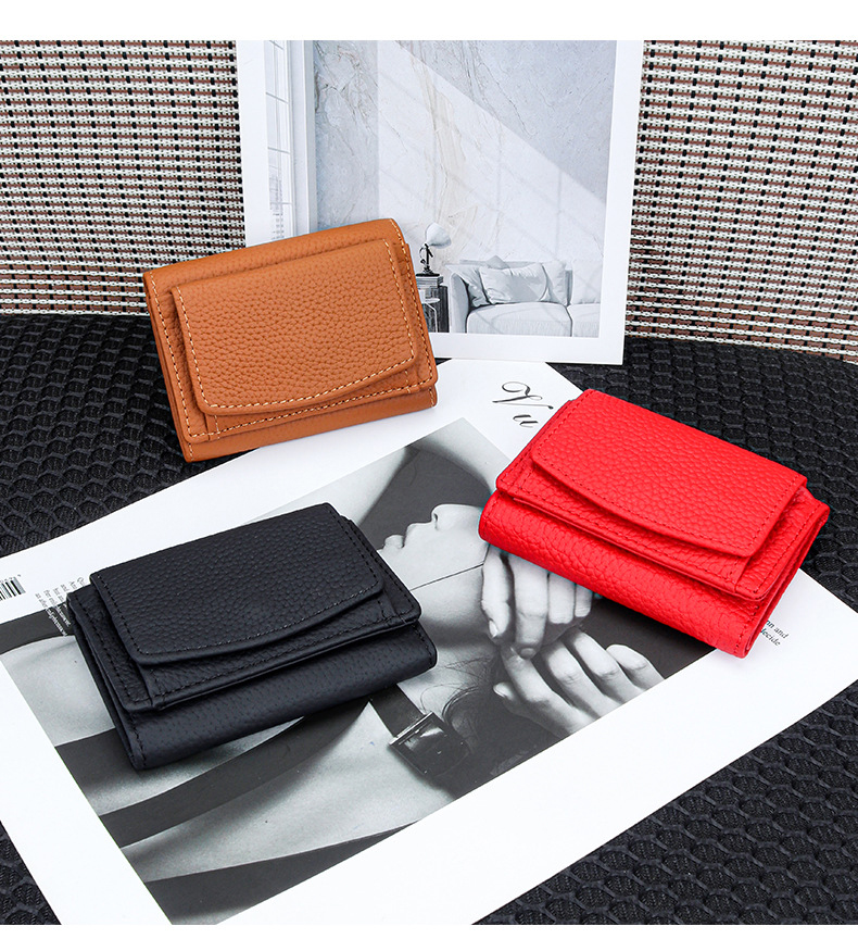 Short Fashion Women's Wallet with Large Capacity Multi-card Slots and Anti-theft Design