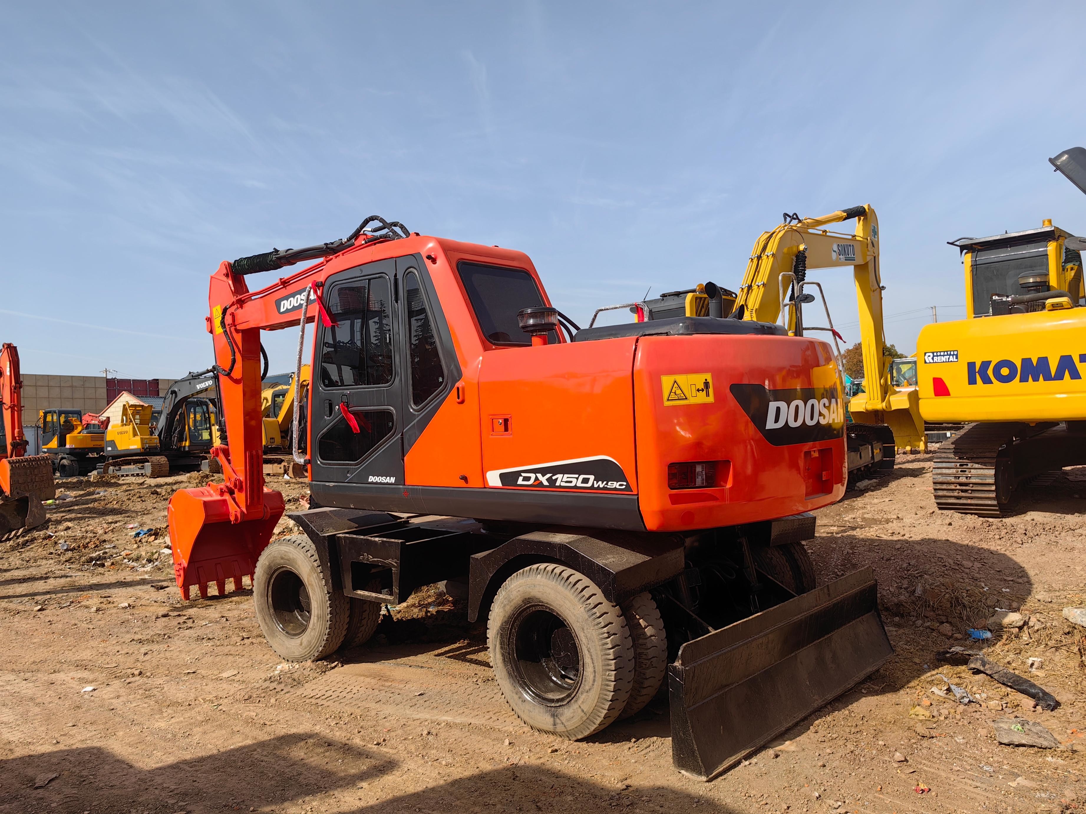Original Korea Used Doosan Excavator DX150w 7 Excavator 13Ton Mining Excavator