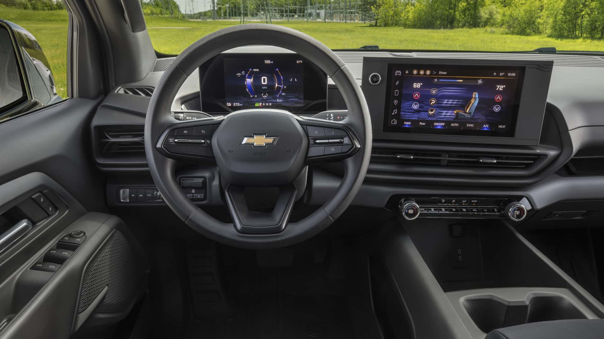 new energy pickup 2024 Chevrolet Silverado EV with impressive 450miles EPA Range working at 10000lb towing capact