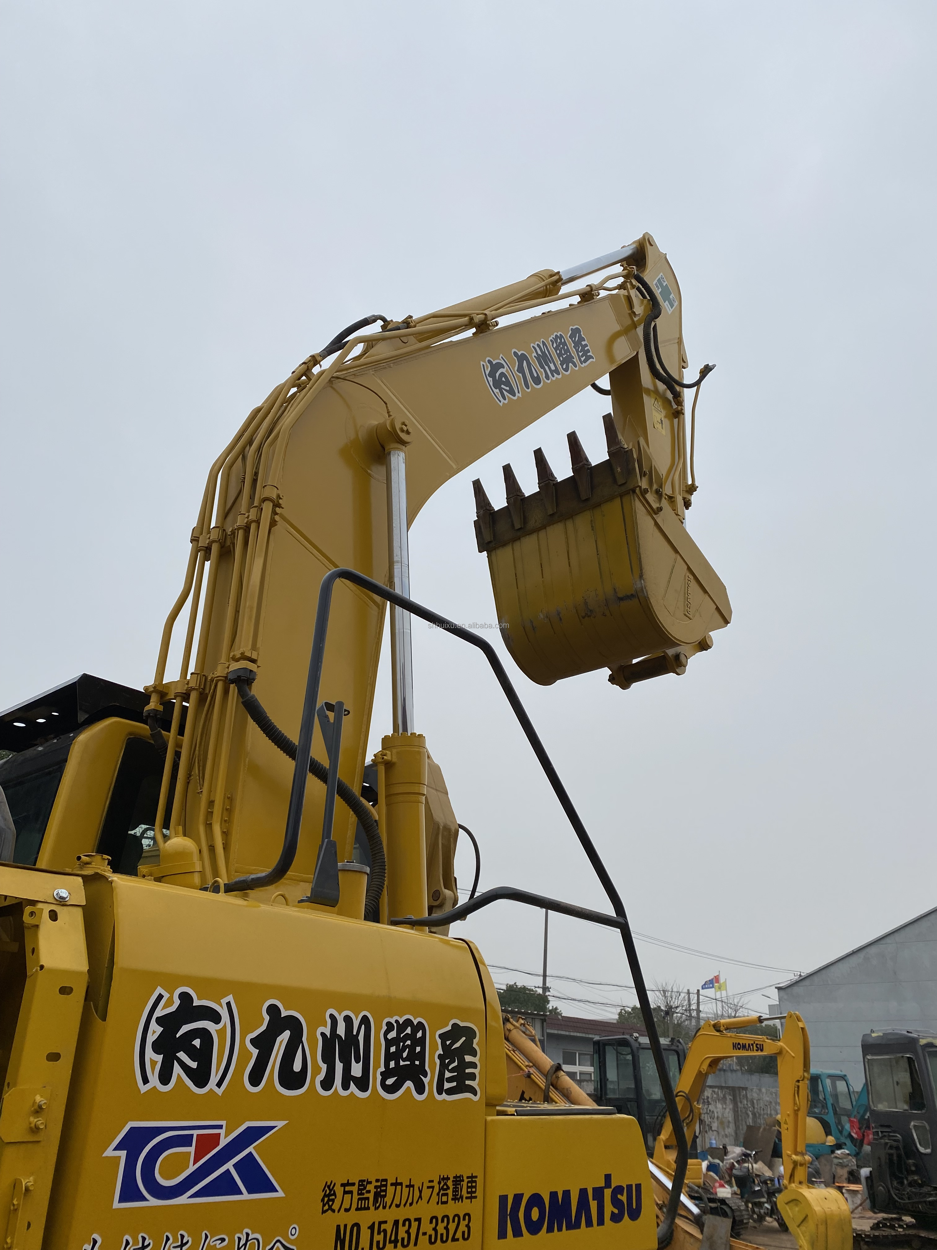 Komatsu Used komatsu PC 220-8 excavator Second hand hydraulic crawler digging machine for sale Komatsu Excavator