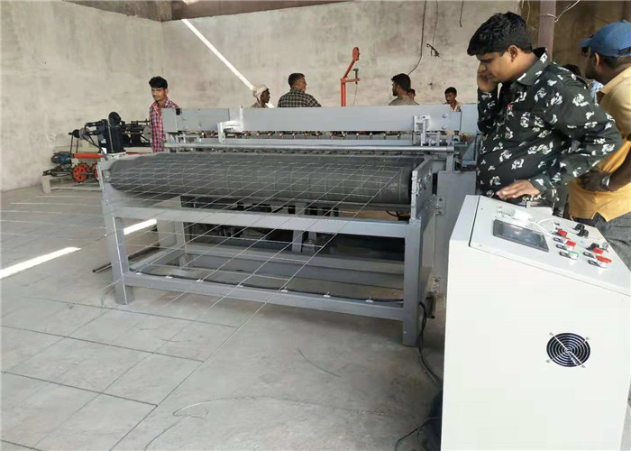 Electric Welded Wire Mesh Roll Machine , Weld Mesh Making Machine With Fast Speed
