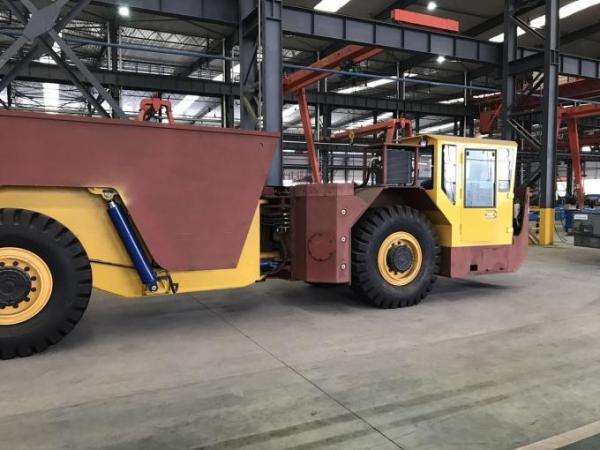 Automatic 30T Underground Mining Dump Truck Haulage Machine Yellow Color Low