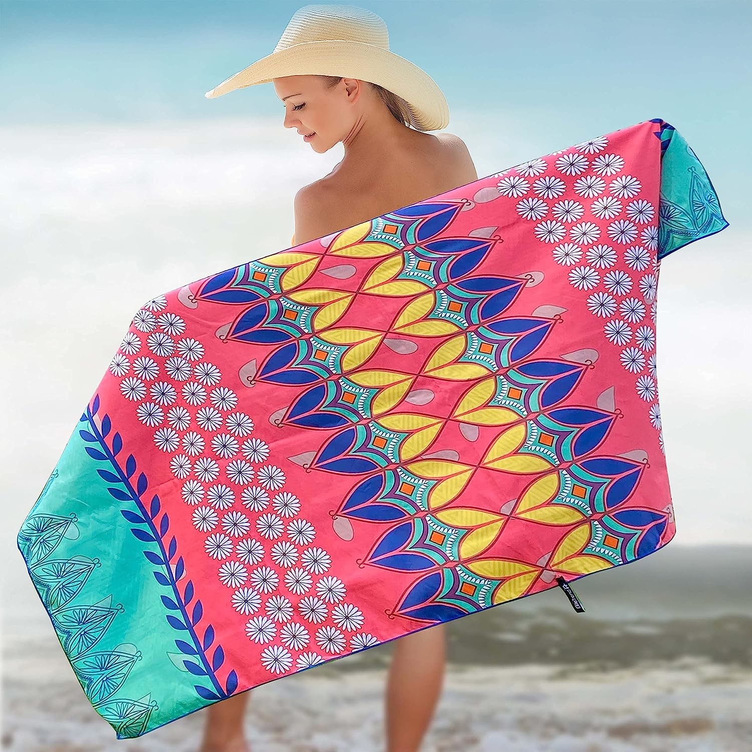 Quick Dry Sand Free Custom Lightweight Logo Design Sublimated Digital Printed MicroFibre Beach Towel With Trav