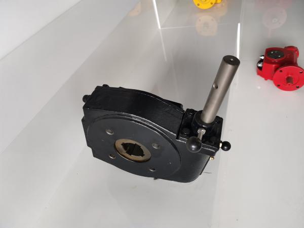 Cheap IP65 Rated Clutch Gear Operators With Cast Steel Casing And NBR Sealing Materials for sale