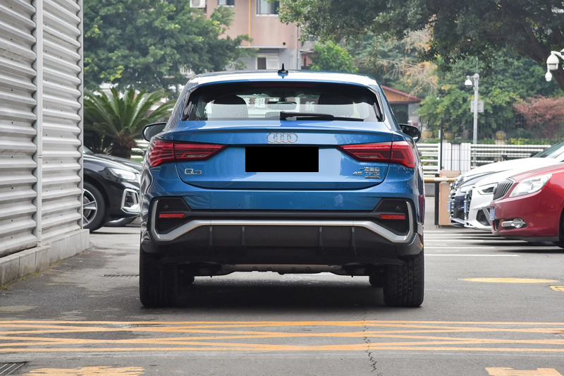 Q3 Sportback 2024 2023 35 40 45 TFSI RS 5 Seats Compact SUV 200km/h 1.5 2.0 T Gasoline Petrol Car for Audi LED Headlight
