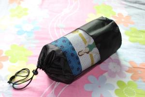 Quality blue anti slip yoga mat towel wholesale