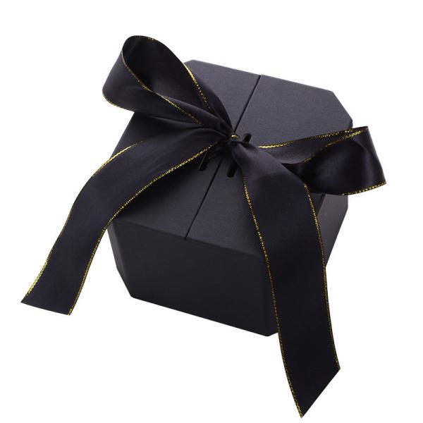 Custom Boutique Luxury Matt Jewelry Gift Box with Magnetic Closure and Black