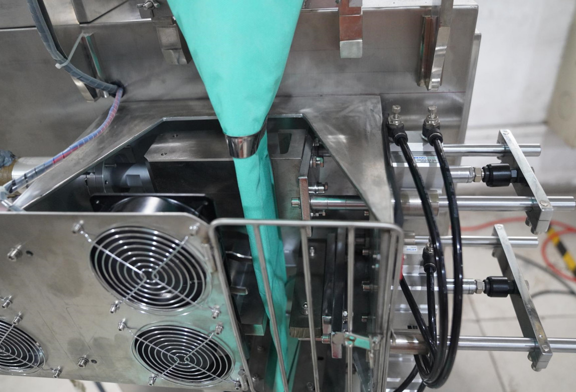 Desiccant Sachet Automatic Ultrasonic Sealing Packaging Machine PLC Control
