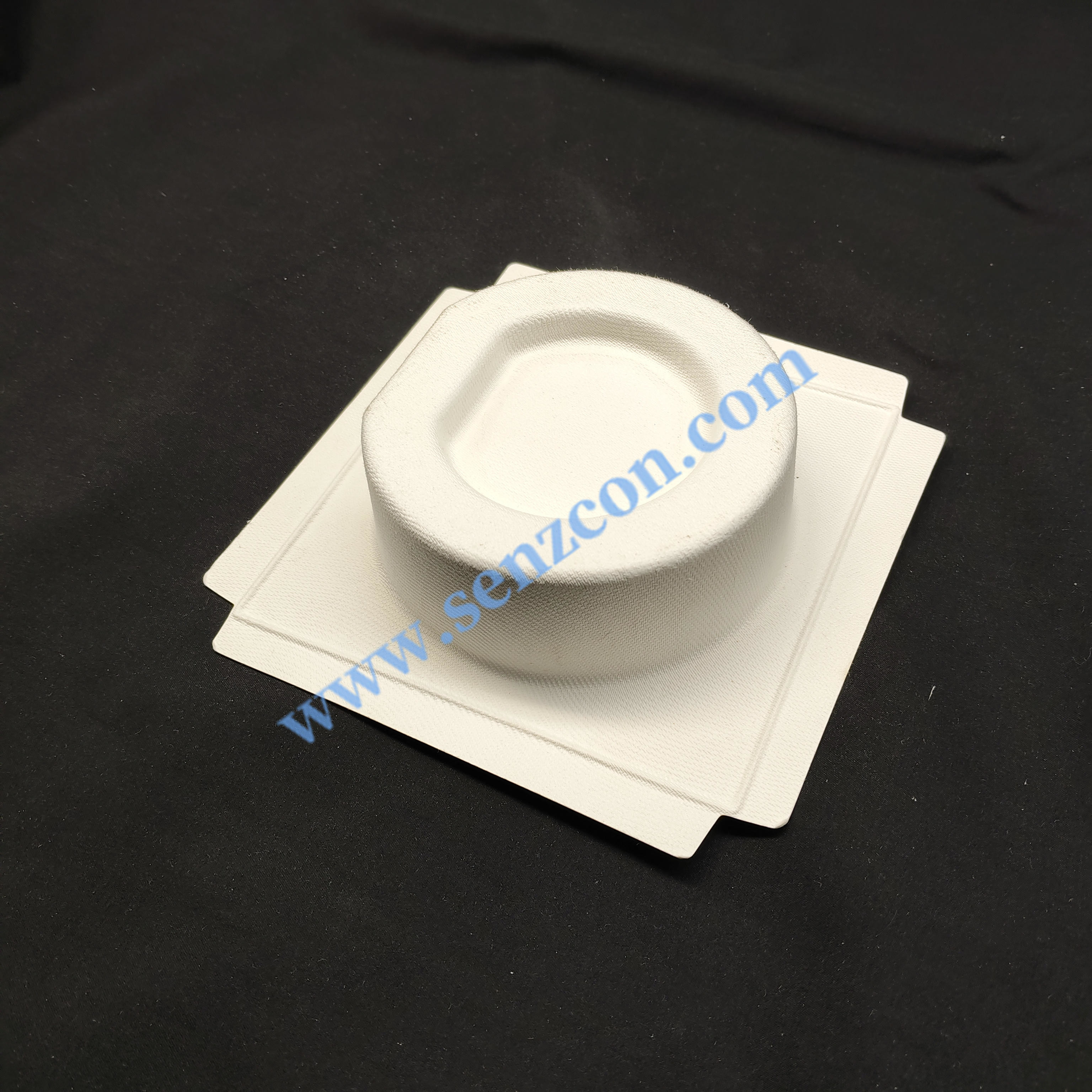 OEM direct supply from Ningbo factory. Smartwatch packaging. The base of the white pulp molded packaging lining is made of sugarcane pulp plant fiber.