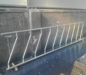Quality Adjustable Sheep Feed Barriers , Livestock Corral Panels Alkali Resistance wholesale