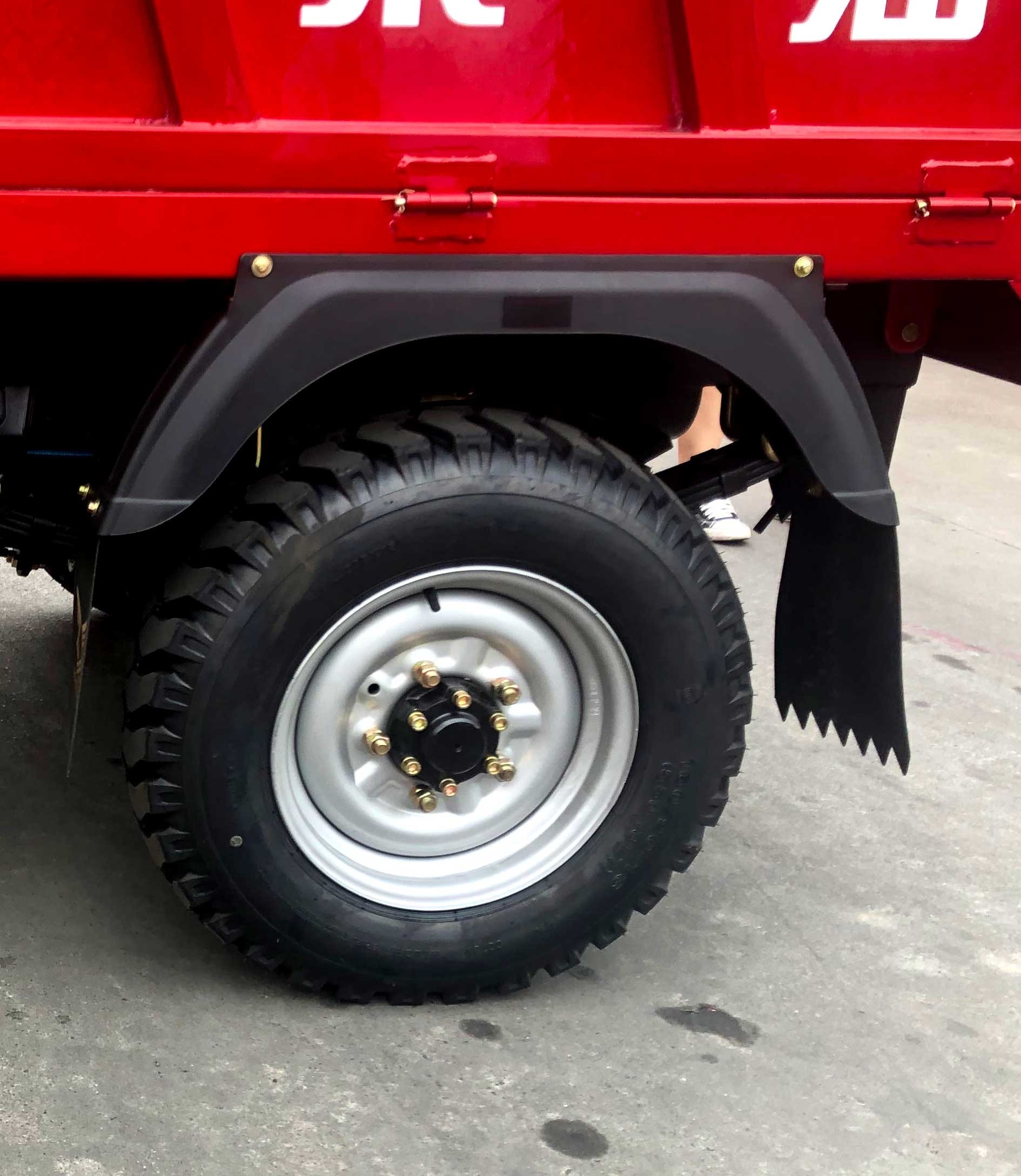 65 km/h Top Speed Diesel Semi Cab Cargo Tricycle Three Wheels Motorcycle 2021 Design
