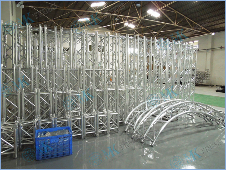 Stage Concert Project Truss Line Array Speaker for Indoor and Outdoor Performance