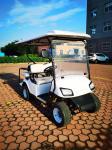 OEM White Color 4 Seater Golf Cart 2+2 220V 3.5kw Minimum Turning 5600mm