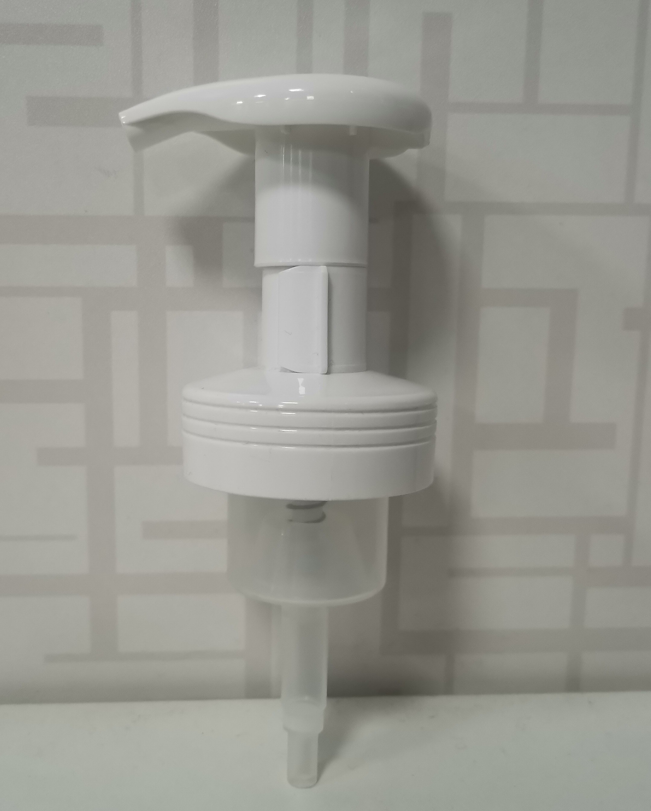 Transparent Foam Pump Clip Lock Way Foam Dispenser Pump 43/400 Specification In White
