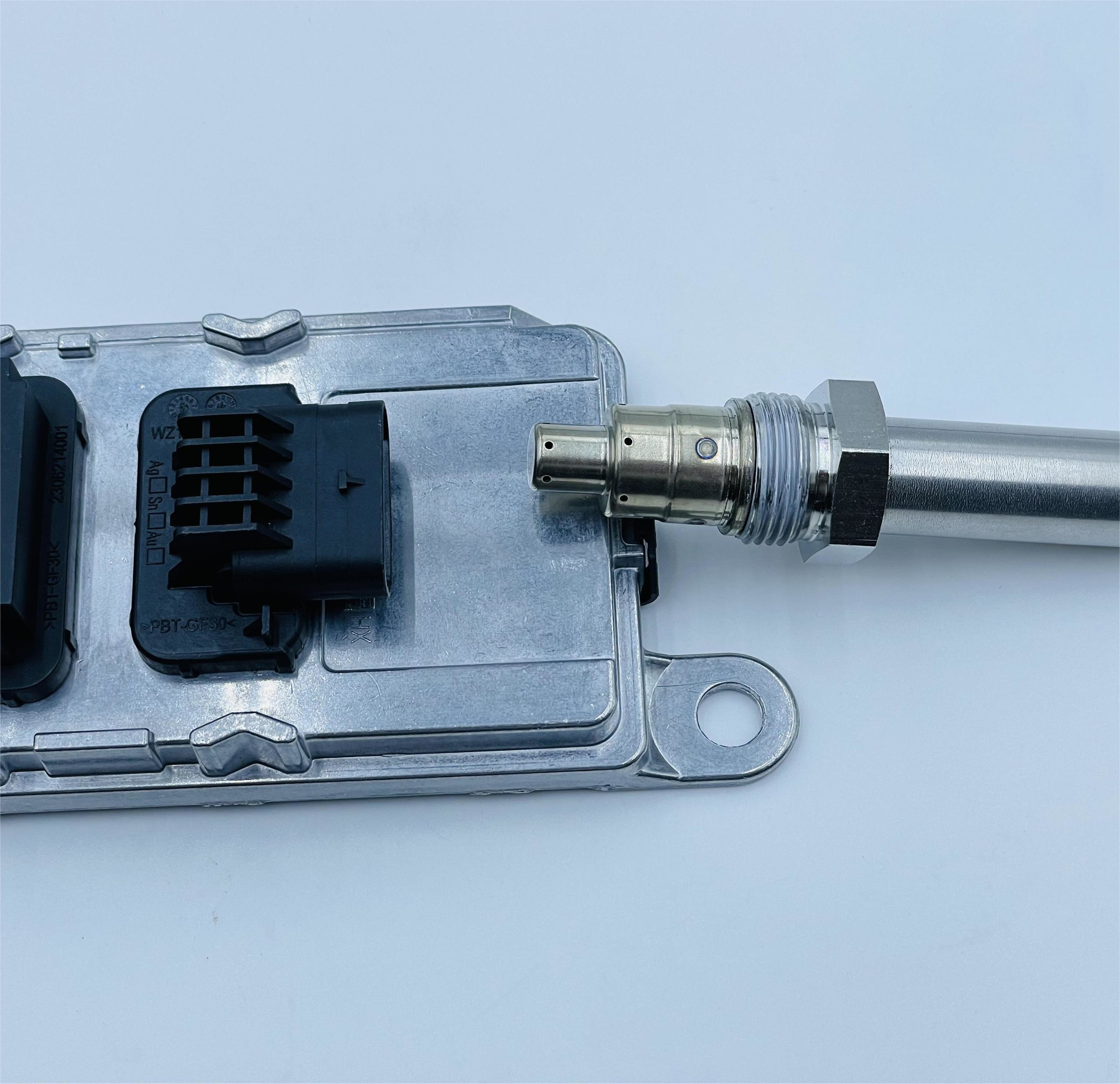 24V Nitrogen Oxide Nox Sensor For Cummins OEM 5462436 A059B031