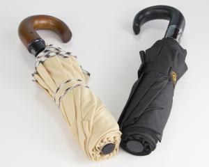 Quality Automatic 3 Folding Umbrella With J Handle UV Coating wholesale