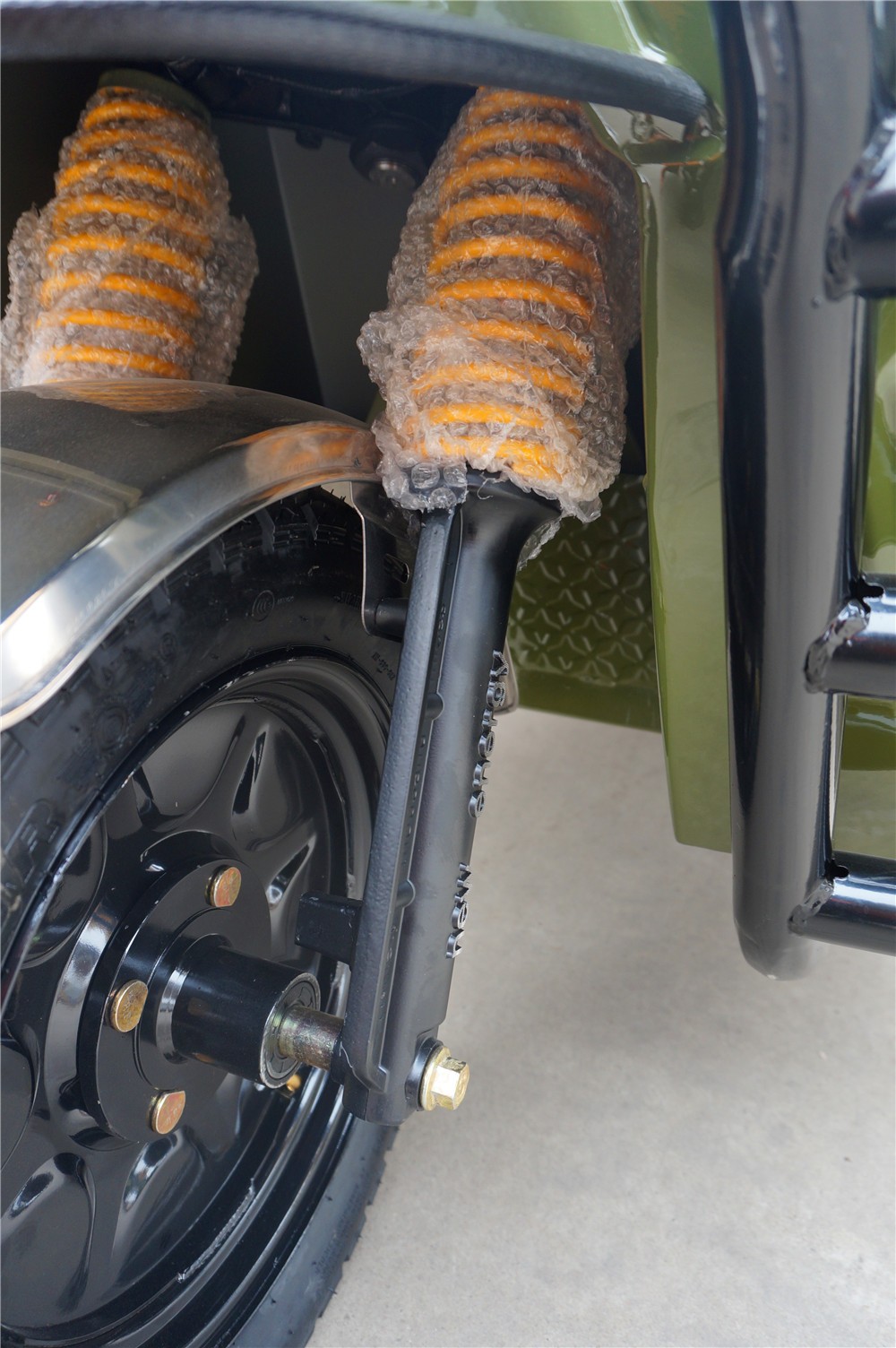Hot Sale Post Office Battery Electric Tricycle For Post Or Express Full Closed Three Wheel Vehicle Rickshaw Electric Tricycle