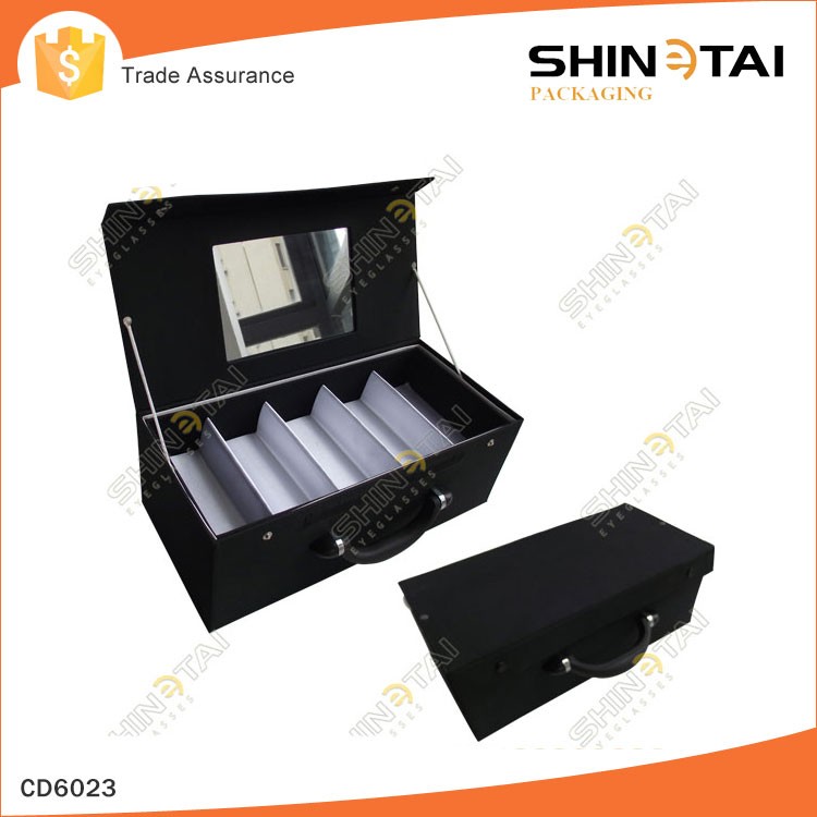 easy taking suitcase for glasses