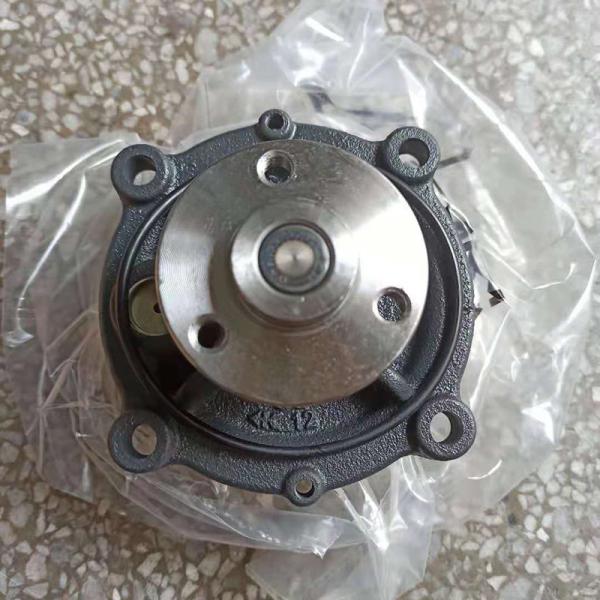 D5E VOLVO Water Pump For VOLVO Excavator D5E Engine Coolant Pump 0451-8202