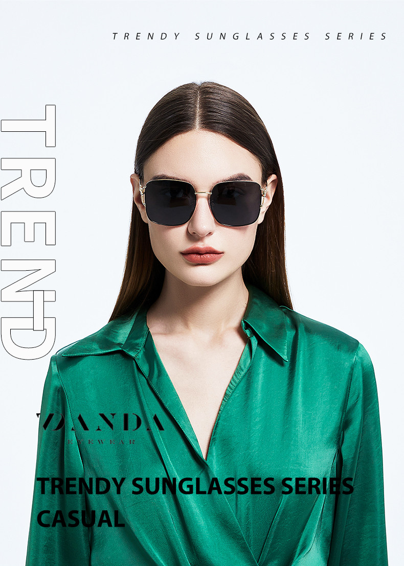 Square Metal Frame Sunglasses Customized Logo Curved Temples