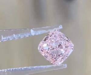 Quality VVS2 Lab Grown Baby Pink Diamonds Fancy Intense Pink Cushion Loose Diamond wholesale