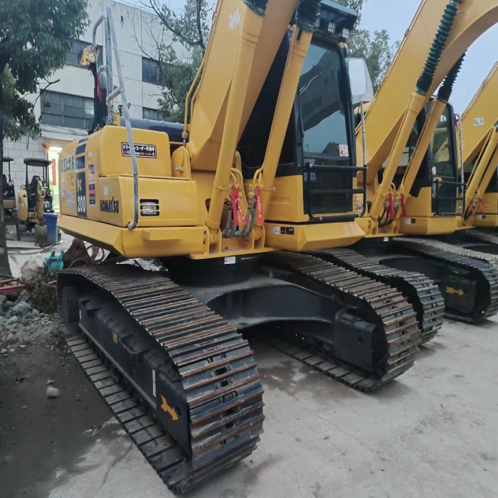 Farm Machinery Used Excavator PC200-8n1 In Shanghai For Sale / Used Komatsu PC200-8n1 Excavator MADE IN JAPAN