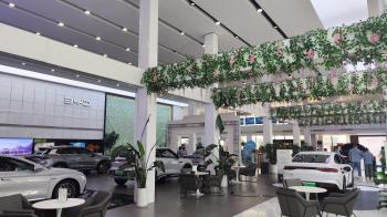 Zhengzhou Qingxing Automobile Service Co. , Ltd.