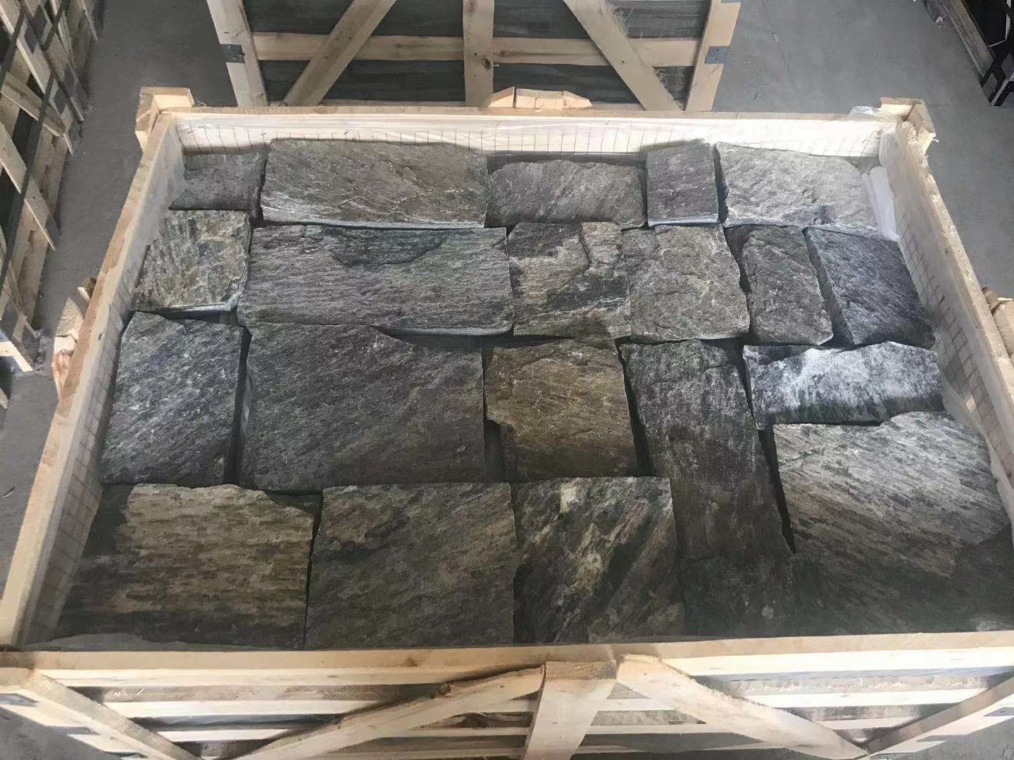 Gray Non Antacid Cladding Granite Veneer Stone