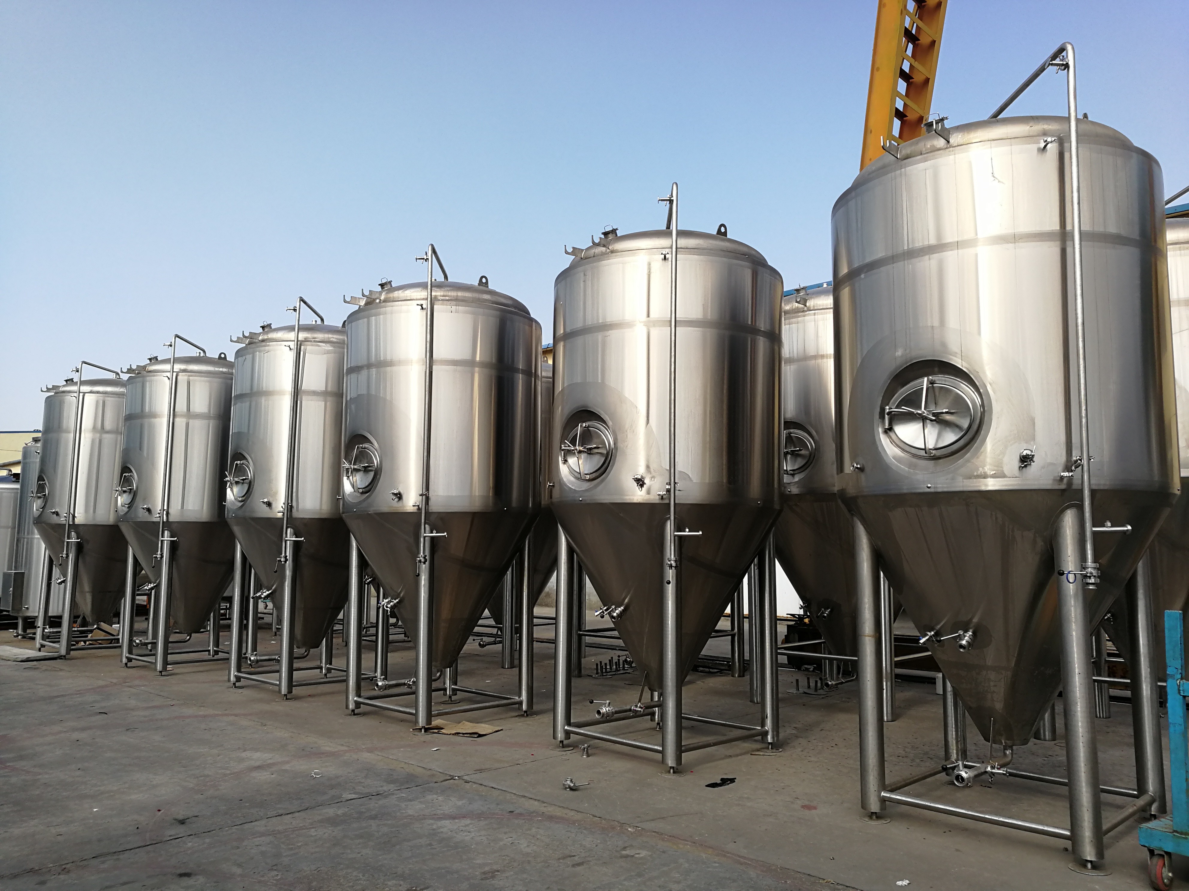 Silver Beer Fermentation Equipment Stainless Steel Conical Fermentation Tank