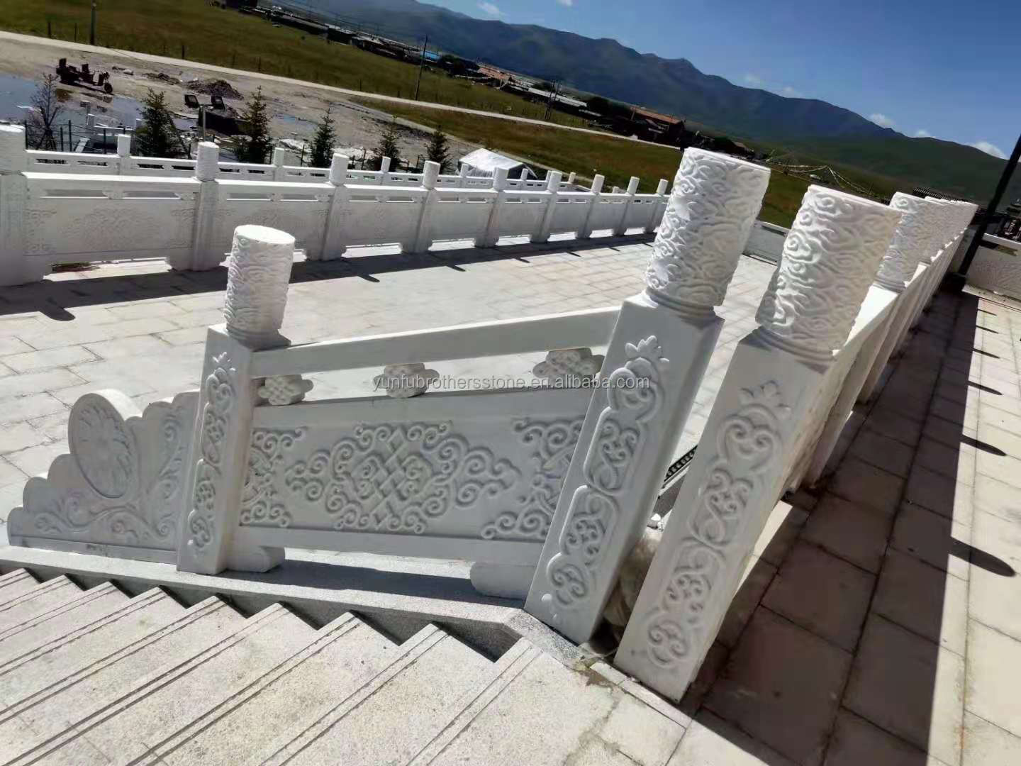 Outdoor Cut-To-Size White Granite Slab with Modern Design and Flamed Granite Steps