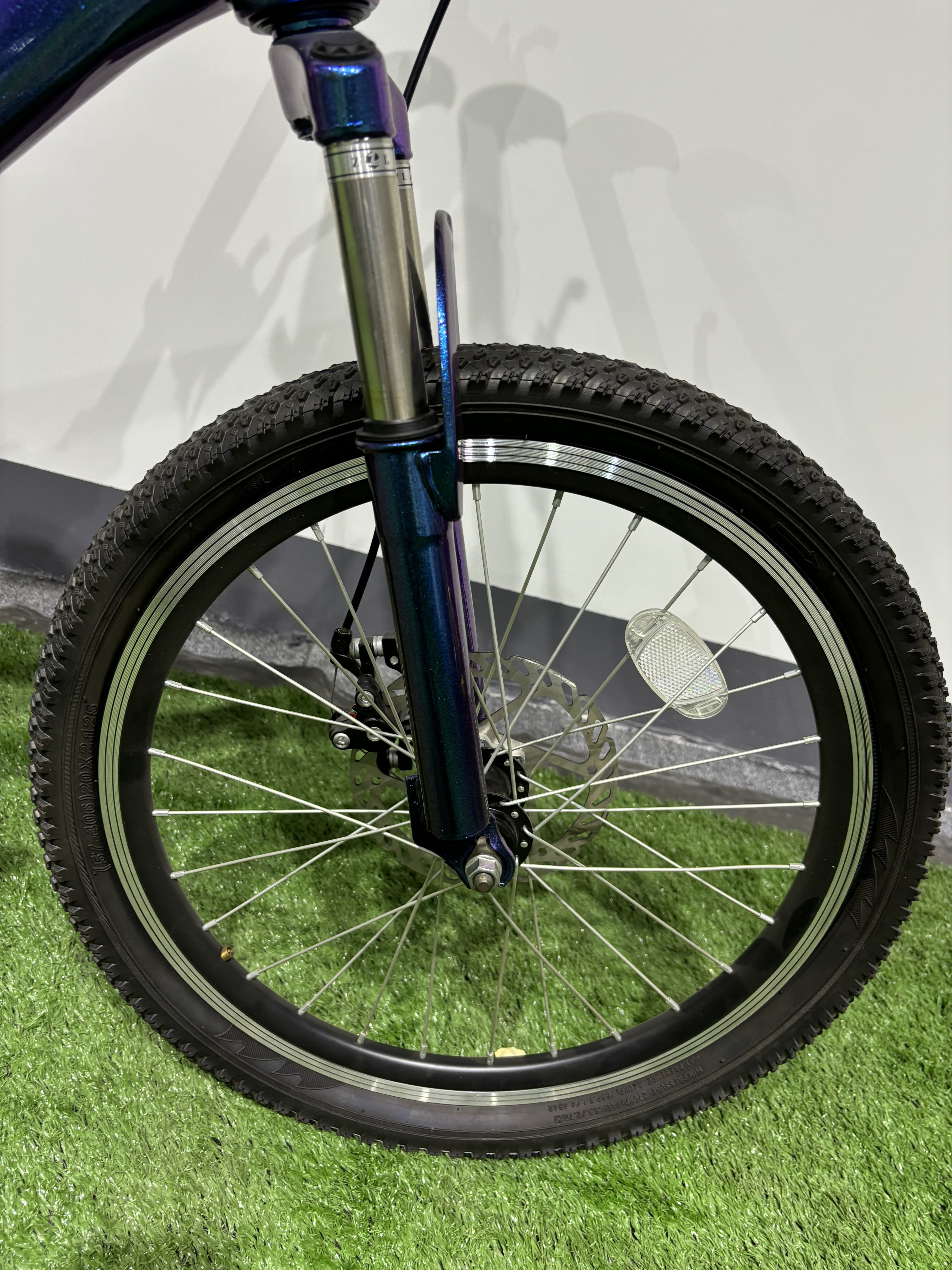 Shimano Tourney 6-Speed Aluminum Mountain Bike With Disc Brakes