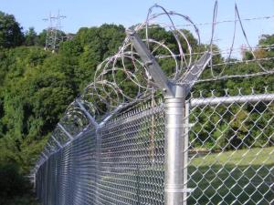 China ISO-2001 Steel Chain Link Fencing , 3.65m High Metal Chain Link Gate on sale