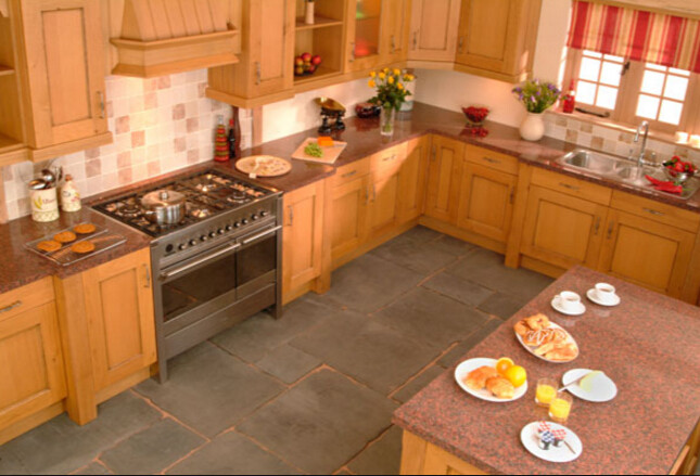 Natural Polished Surface G562 Red Granite for Wall Cladding 600X600 Tile