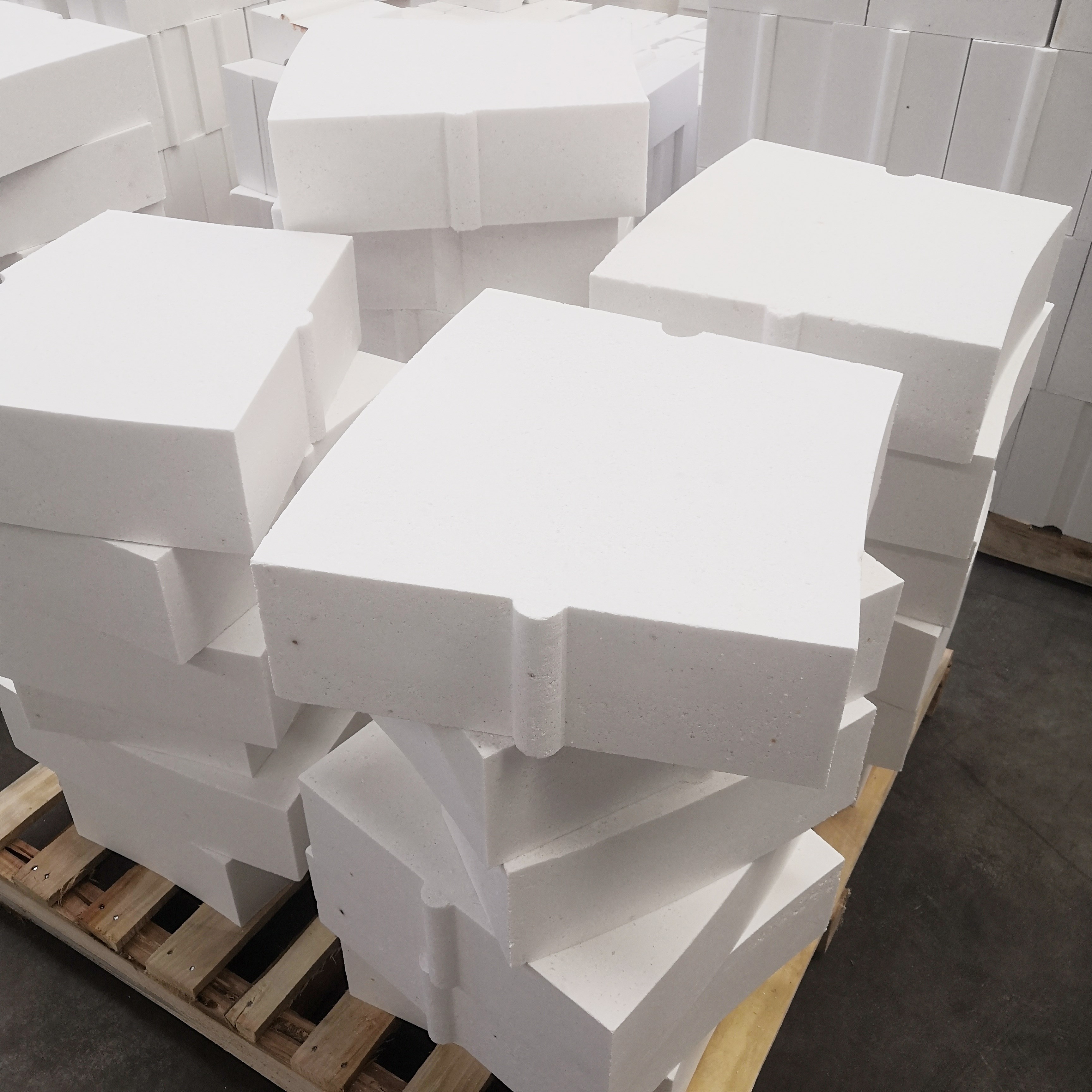High Alumina Bauxite Carbon Black Furnace High Pure Alumina Mullite Corundum Refractory Brick