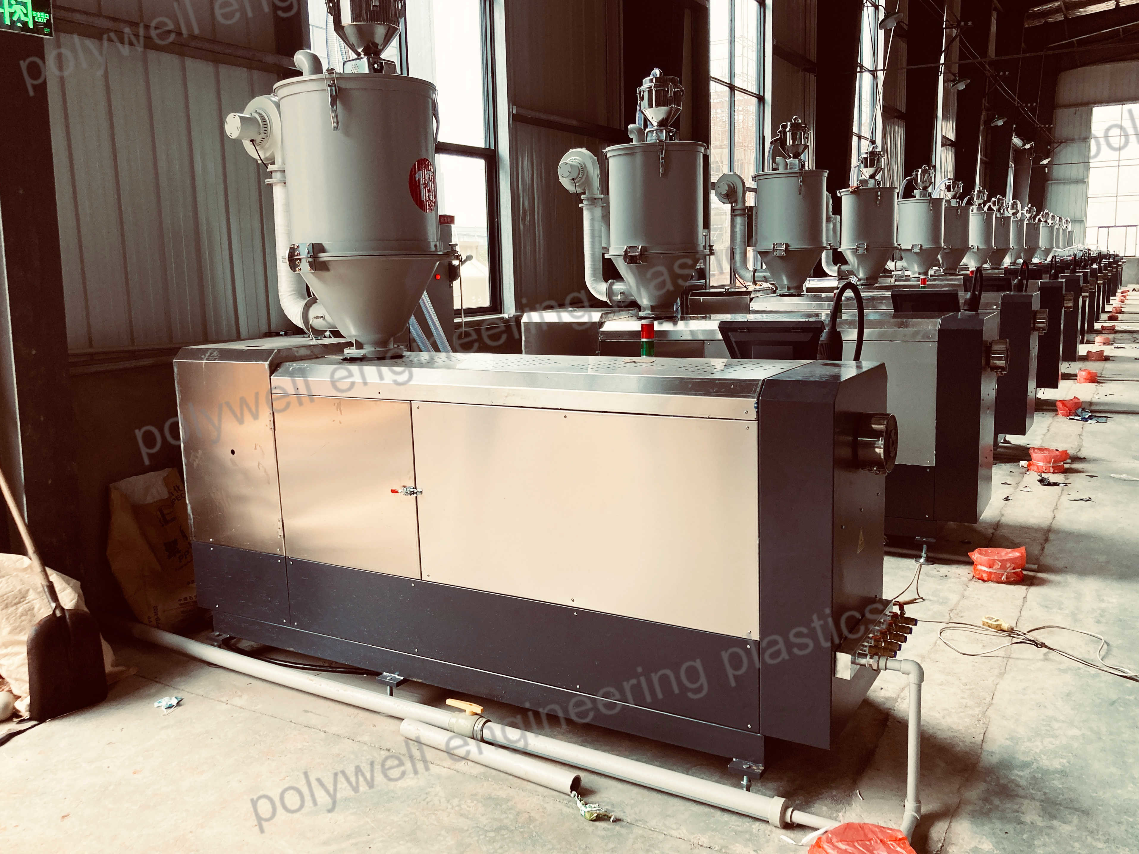 PA66 GF25 Strip Single Screw Plastic Extruder Machine For Thermal Barrier Aluminum Profile