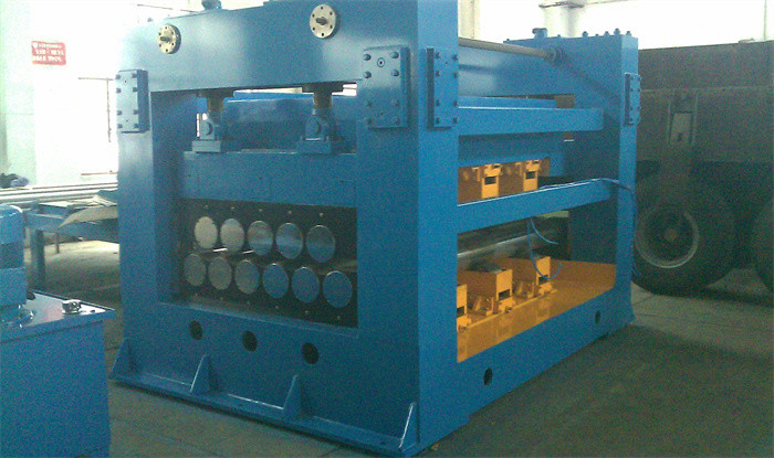 Rolled Steel Continuous High Speed Flying Cut To Length Line With Edge Trimming