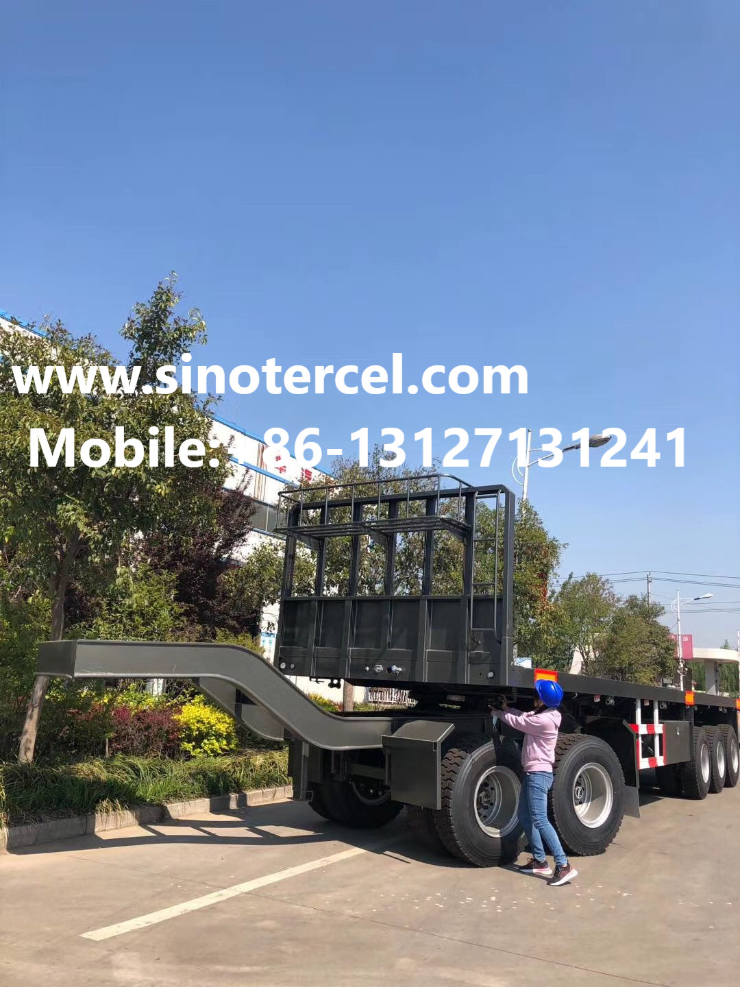 60T Semi Trailer 3 Axles Semi Flatbed Trailers Gray