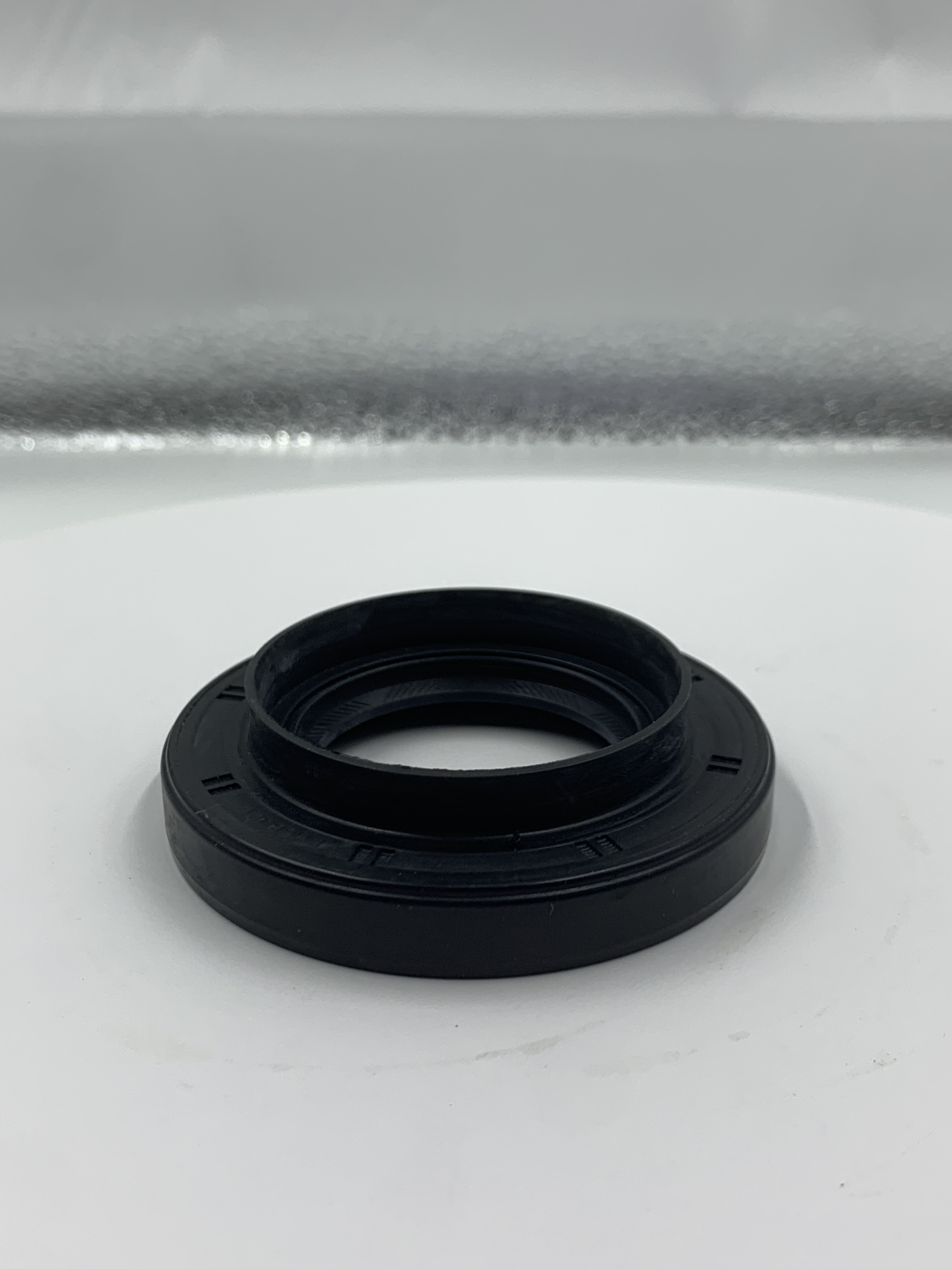 90311-41014 Genuine Toyota SEAL OIL (FOR REAR DIFFERENTIAL CARRIER) 90311-41014