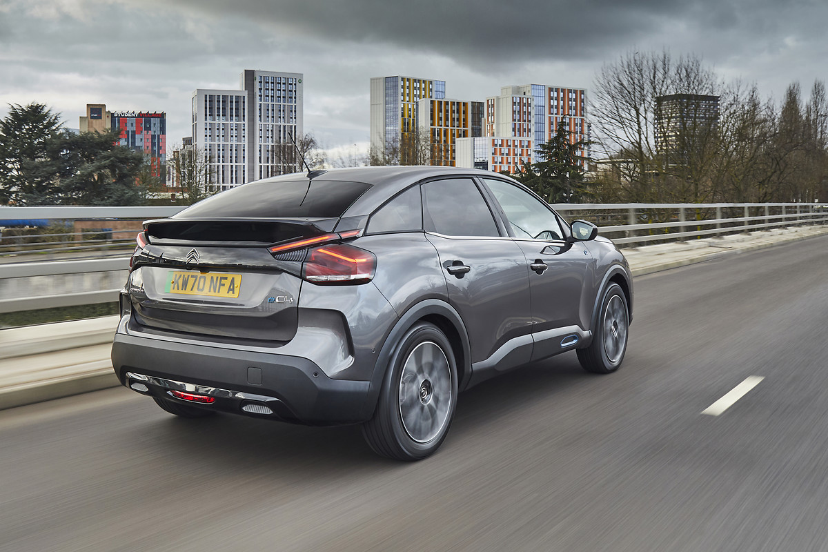 Citreon ec4 electric car exterior rear in city
