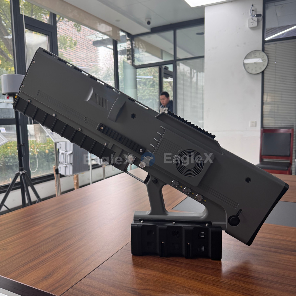 36h Endurance Portable Drone Defense Solution for Military Police Concerts 1-3KM FPV Drone Jammer With 5KM Detection Detector