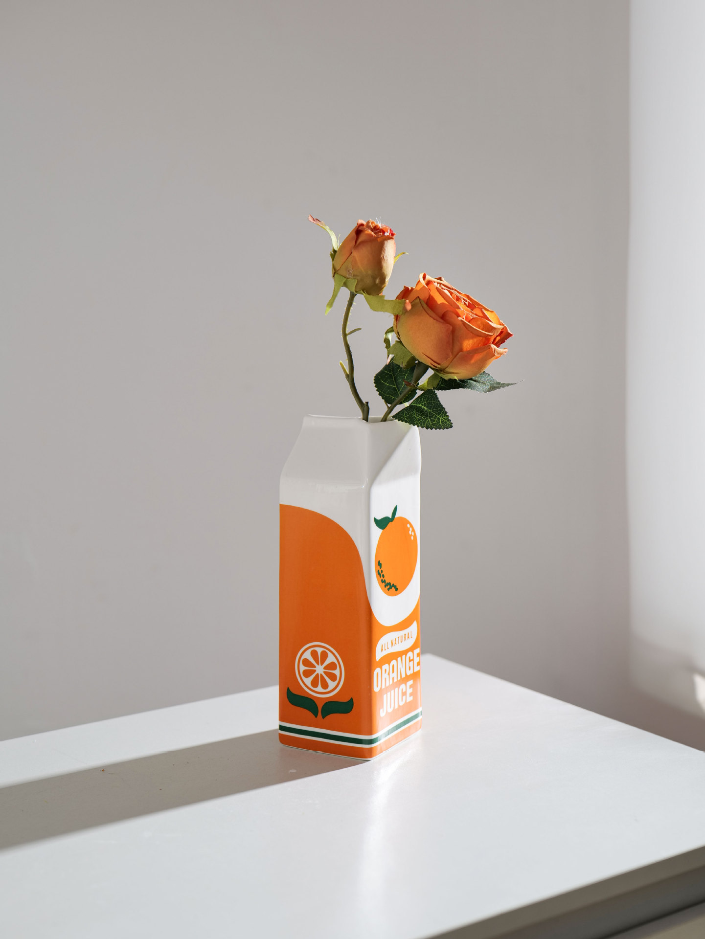 Customized Color Antique Orange Ceramic Fruit Vase for Wedding Occasion in Rustic Style