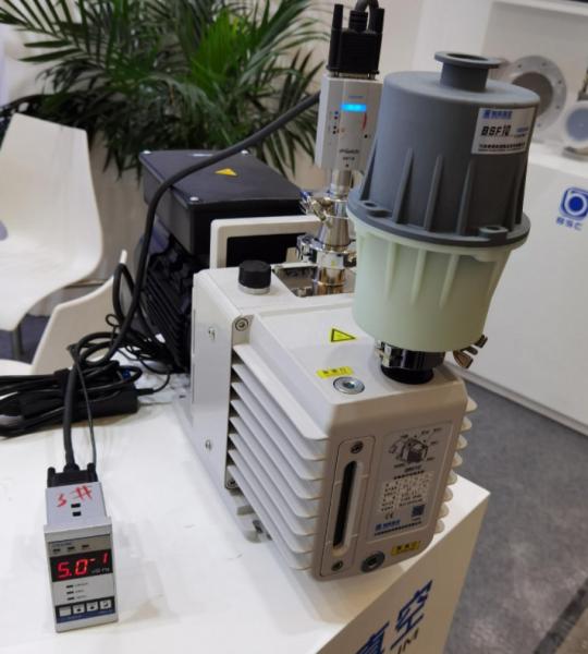 9.9m³/h DRV10 Oil Lubricated Double Stage Rotary Vane Vacuum Pump Compact Size