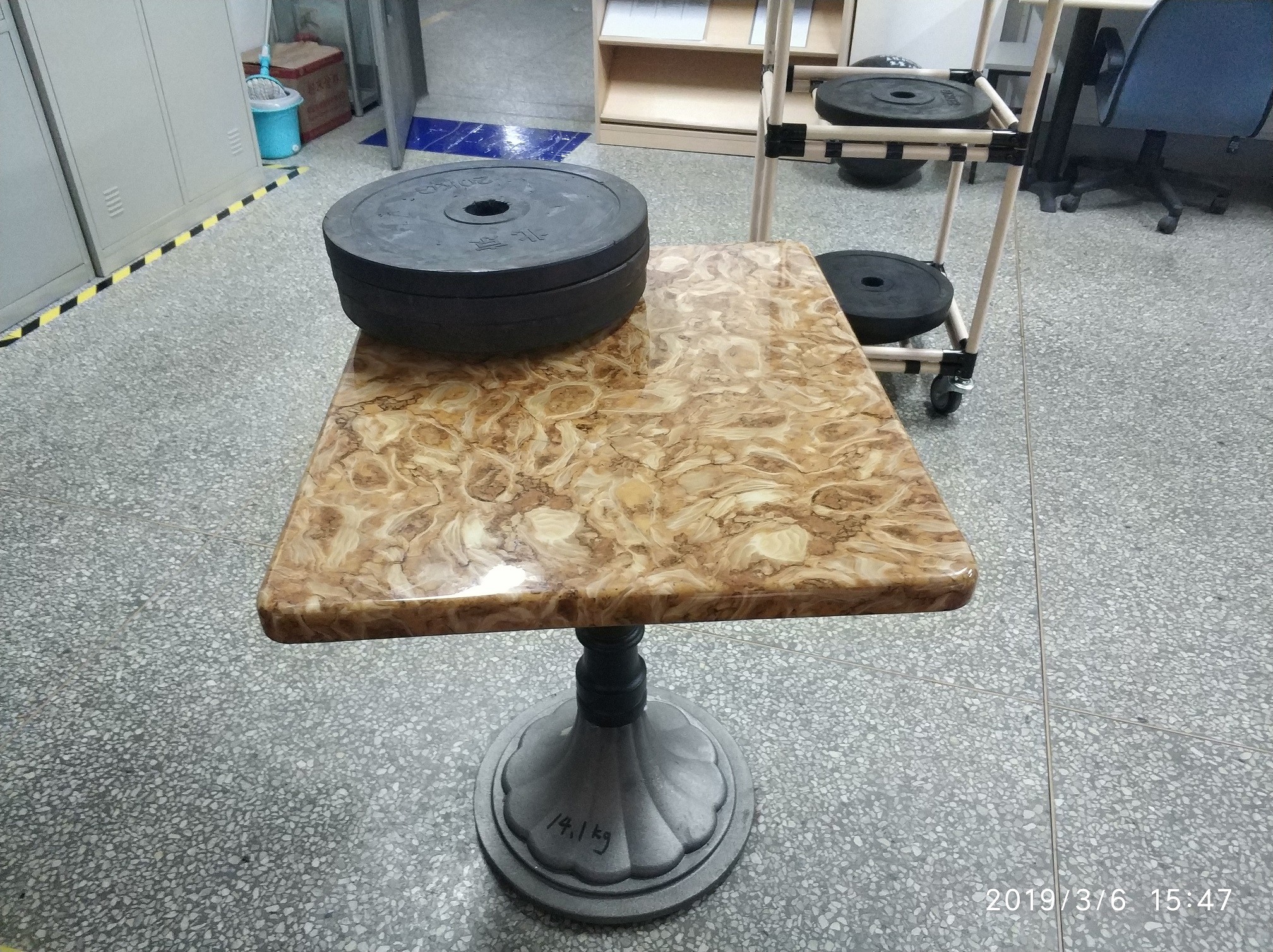 Industrial Bistro Table Base Cast Iron Powder Coating Tulip Table Base