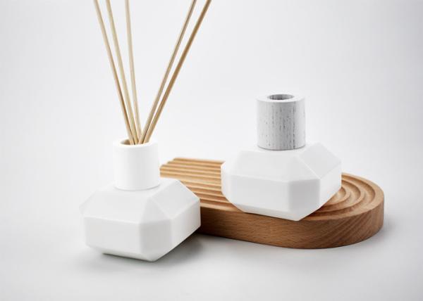 100ml custom glass diffuser bottle with wooden screw cap for luxury products,